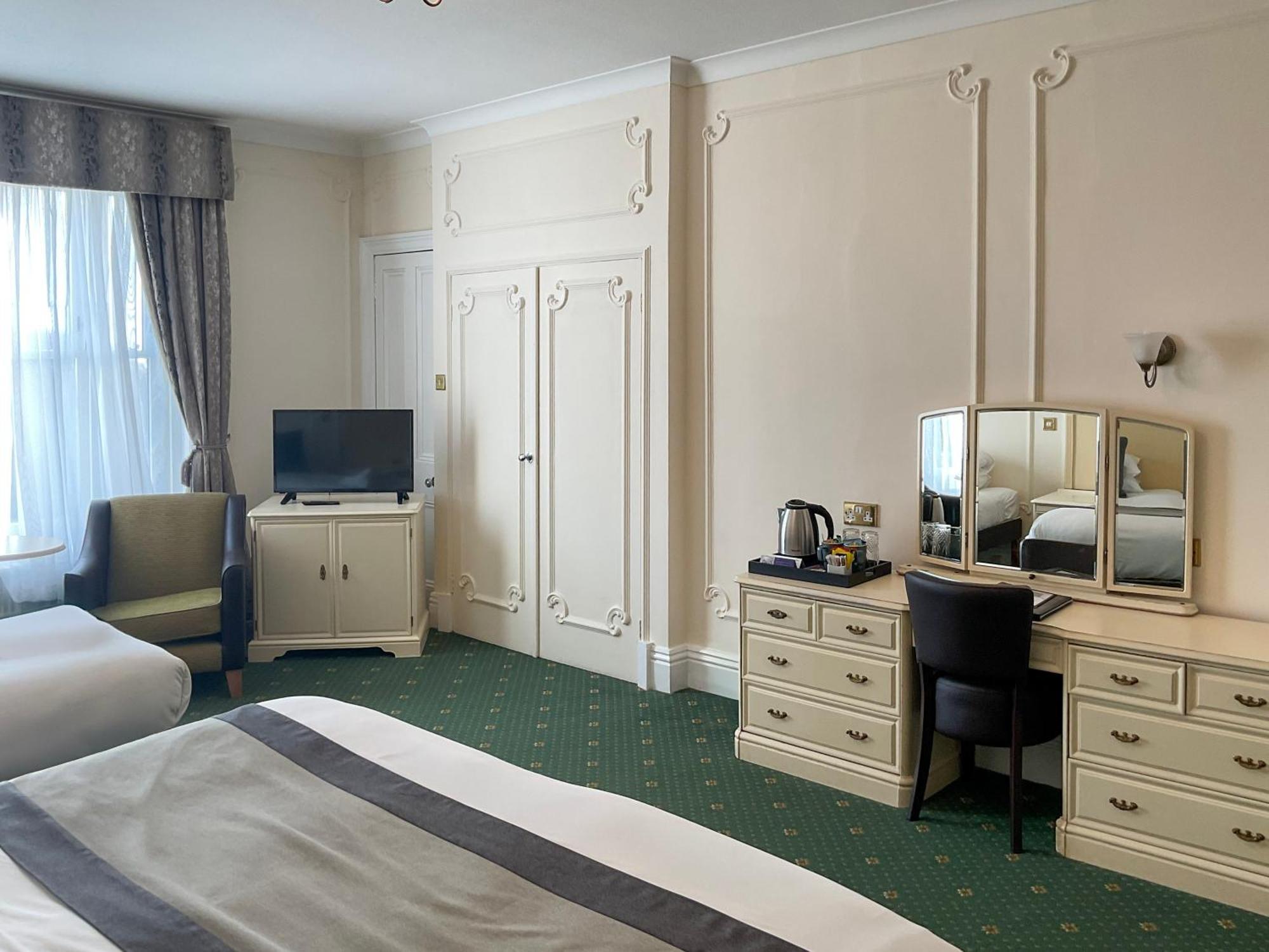 Royal Bath & Отель 4*
